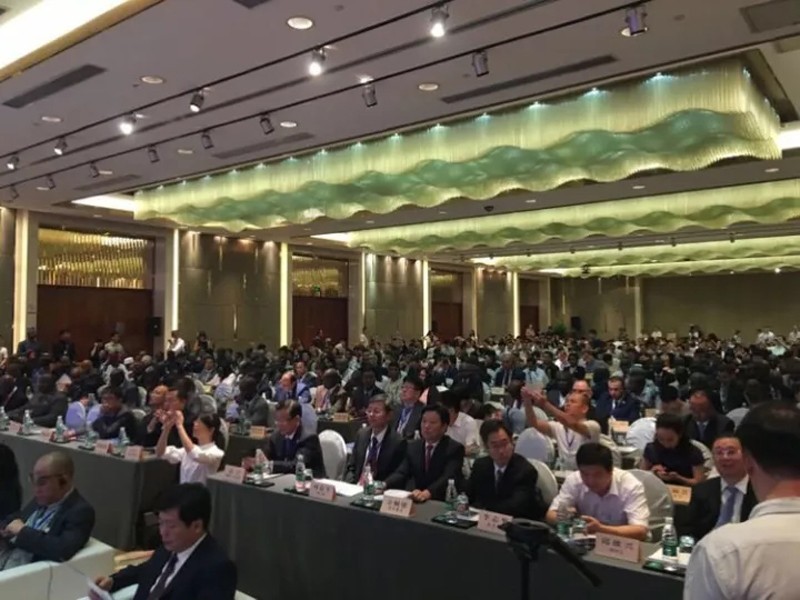 中（zhōng）非地（dì）產對接亮化工程