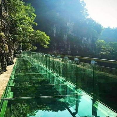 高空玻璃吊橋