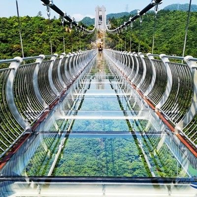 玻（bō）璃（lí）吊橋